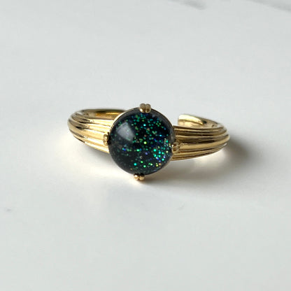 [ universe ] croissant gold