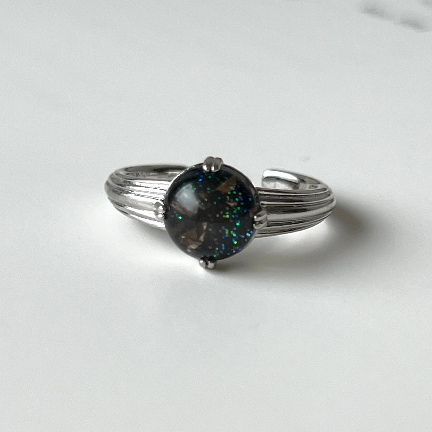 [ universe ] croissant silver