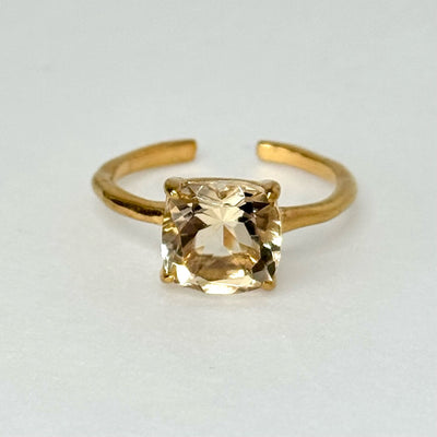 [ citorine ] square faceted cut gold