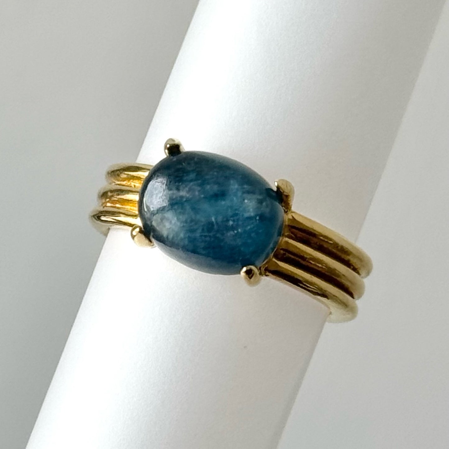 [ green  kyanite ] trois gold