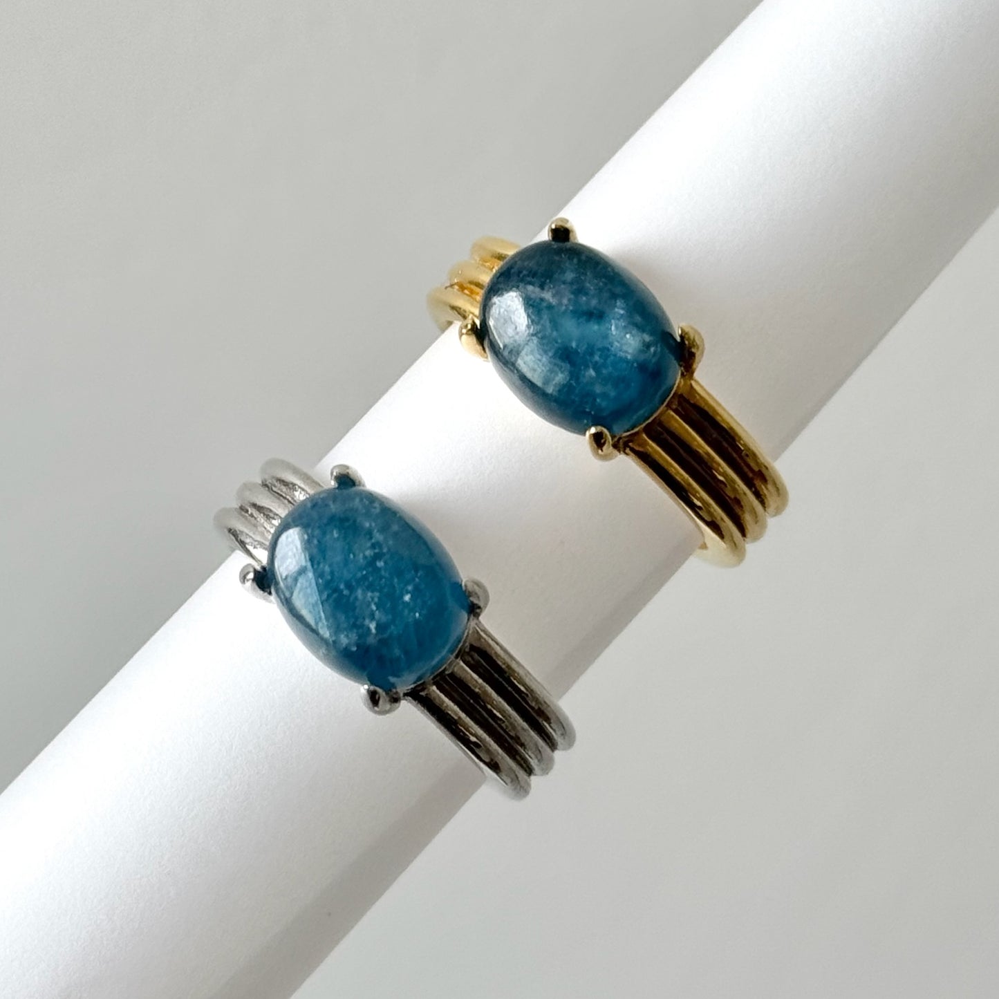 [ green  kyanite ] trois gold