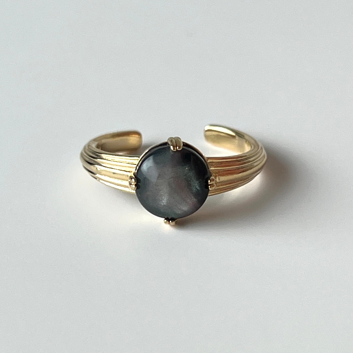 [ serene ] croissant gold