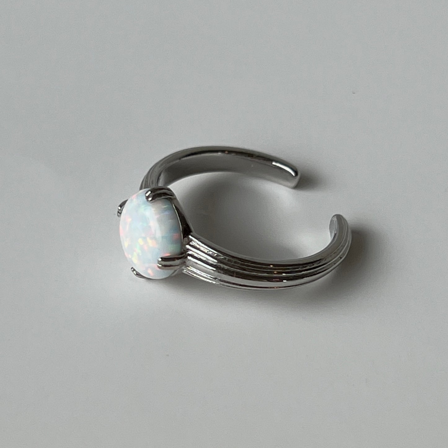 [ neon ] croissant silver