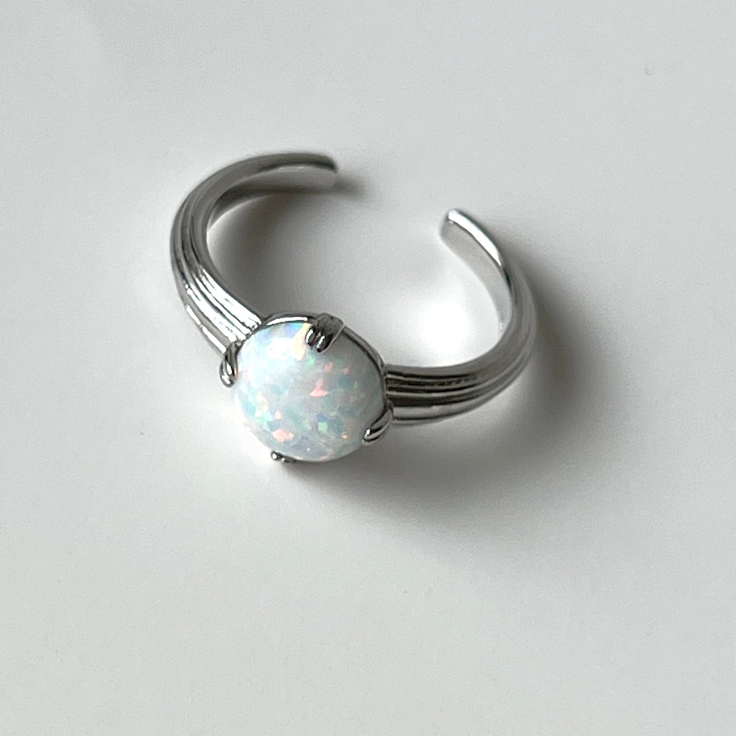[ neon ] croissant silver