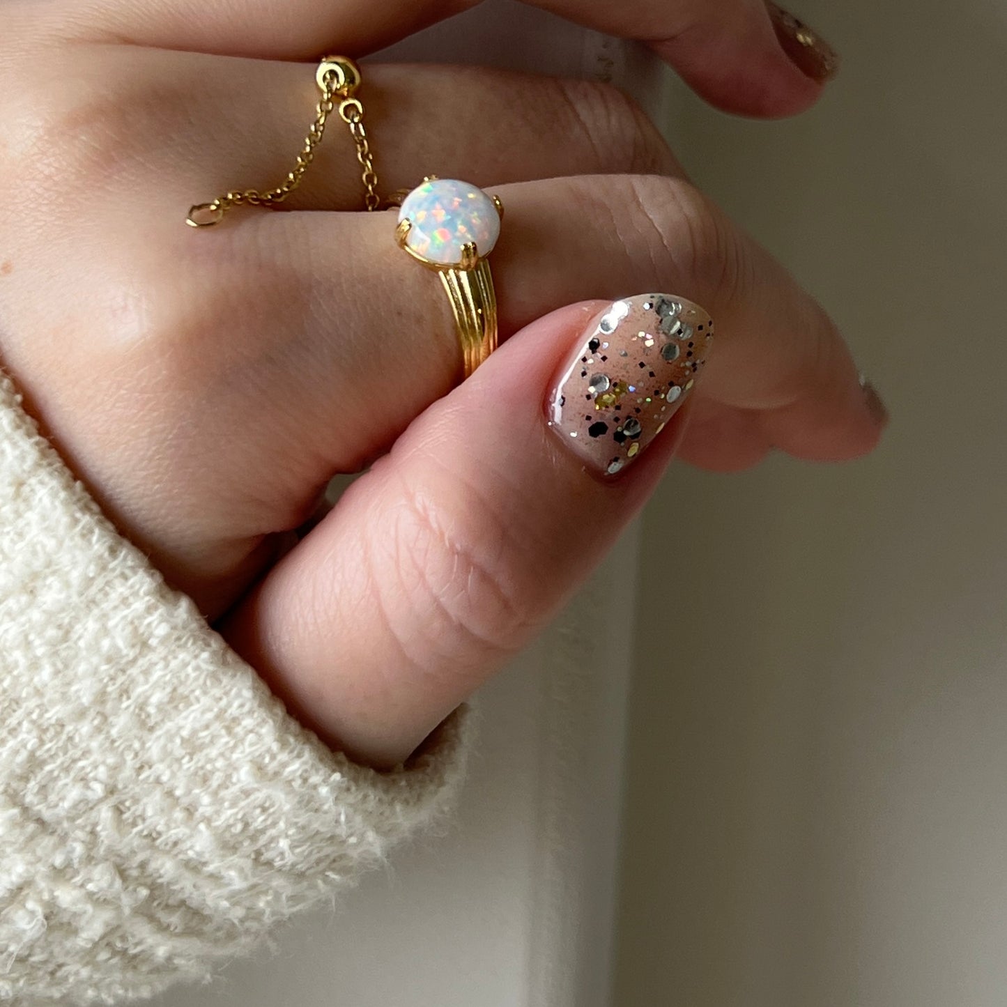 [ neon ] croissant gold