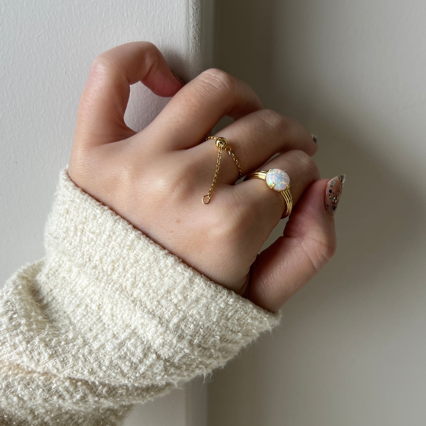 [ neon ] croissant gold