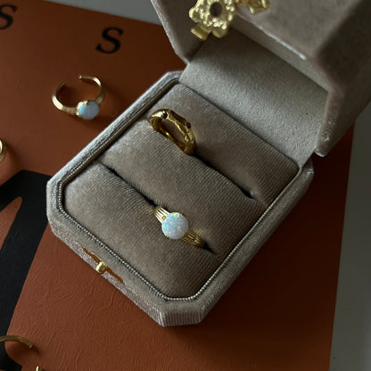 [ neon ] croissant gold