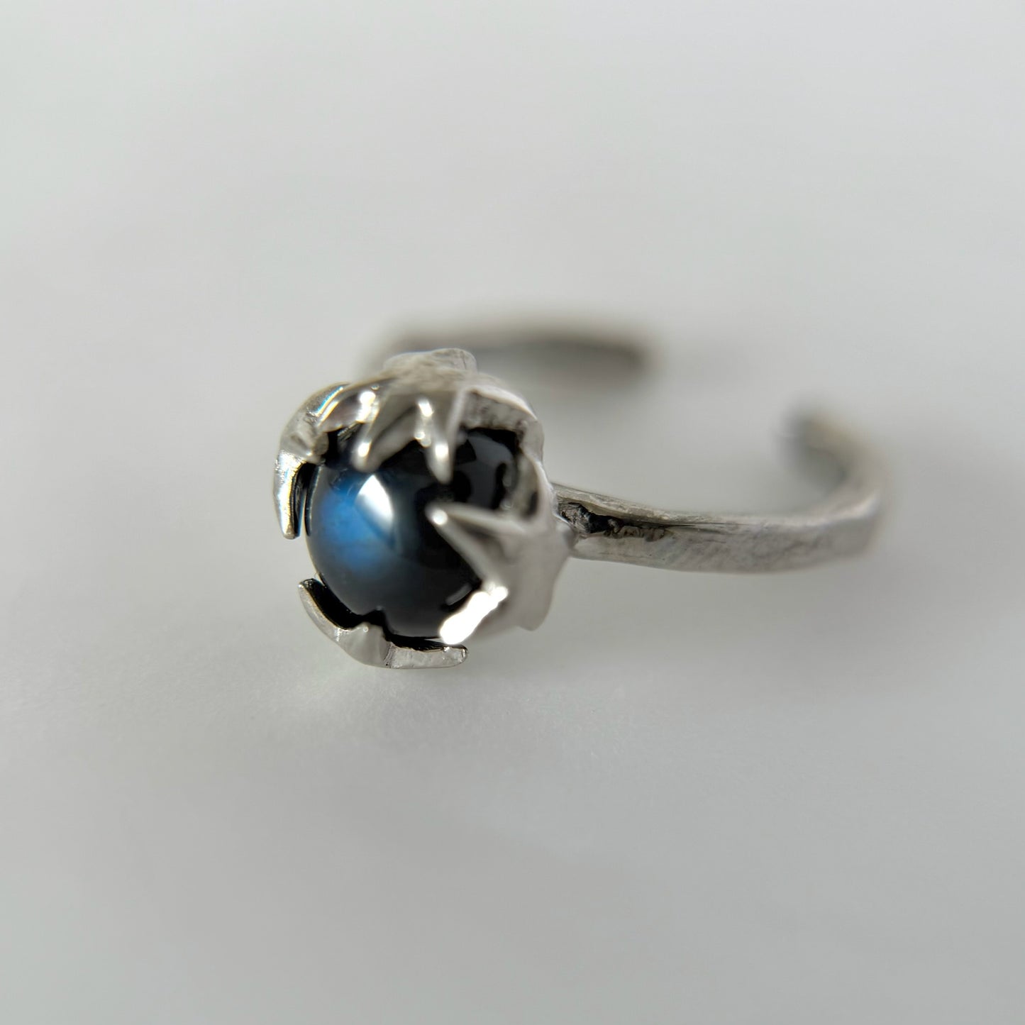 [ dark labradorite ] luce ring silver