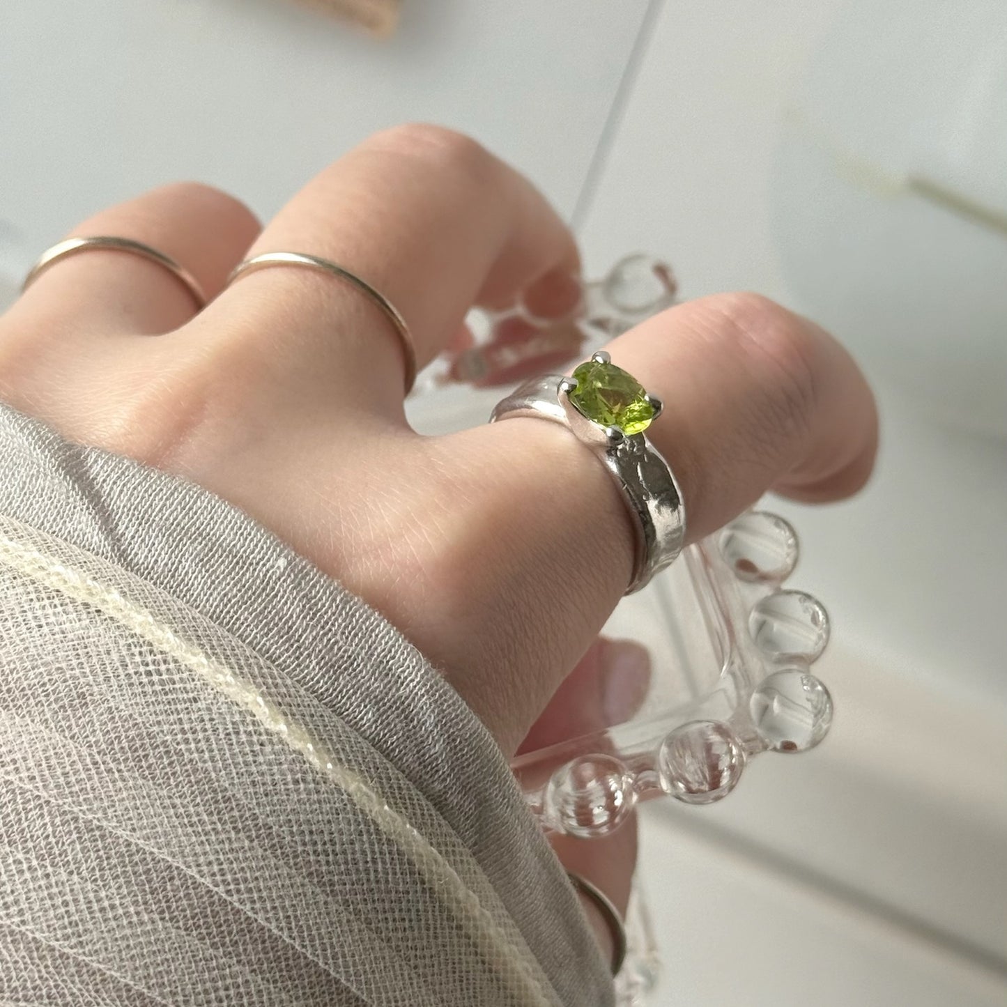 [ peridot ] um silver ring