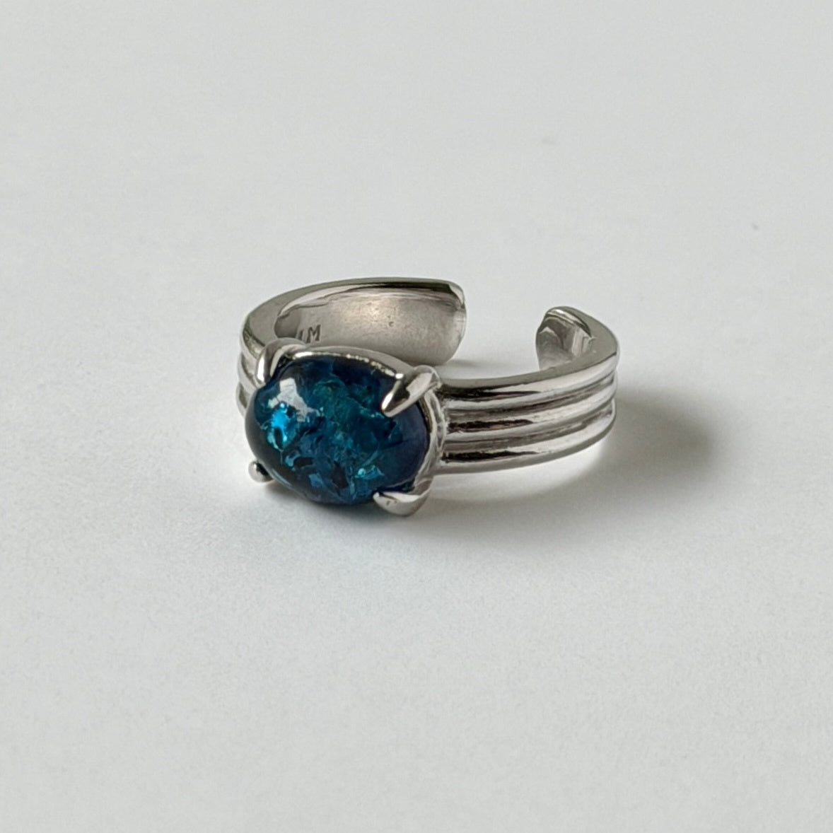 [ cracked blue amber ] trois silver