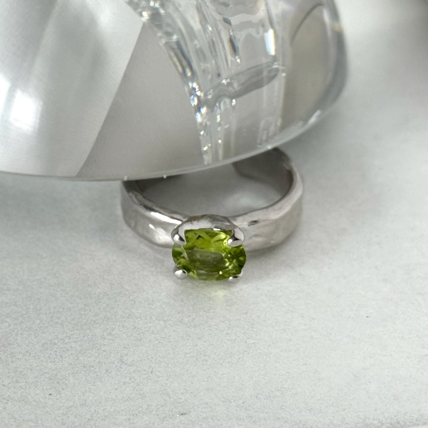 [ peridot ] um silver ring