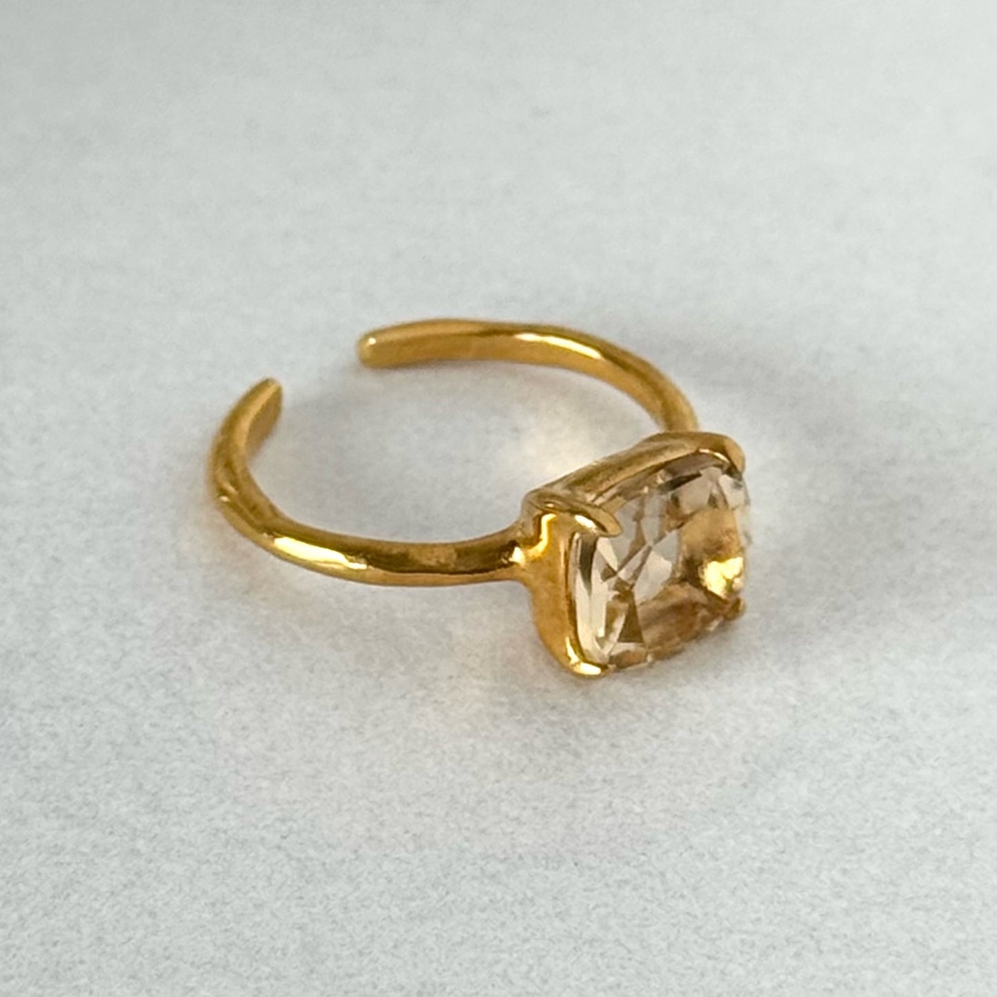 [ citorine ] square faceted cut gold