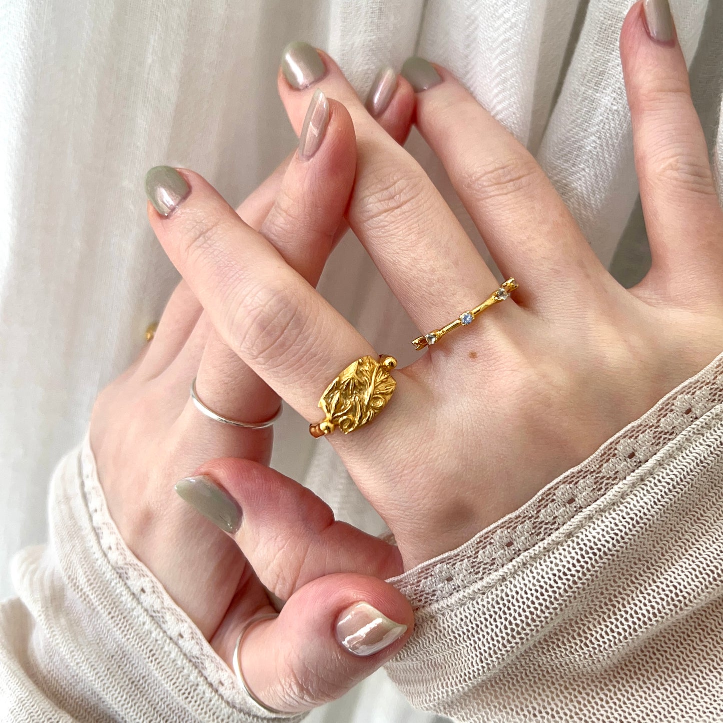 [ gold ] sculpture ring [ free size ]