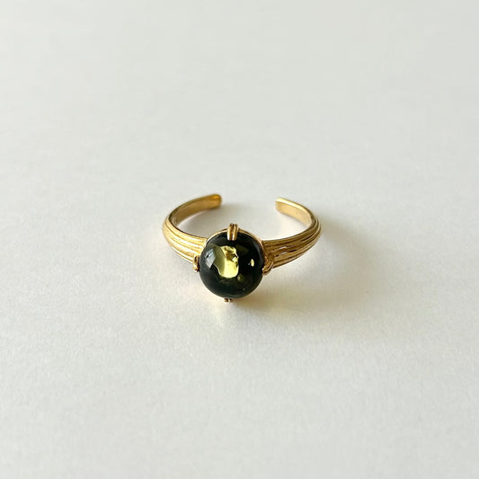 [ black amber ]  croissant gold