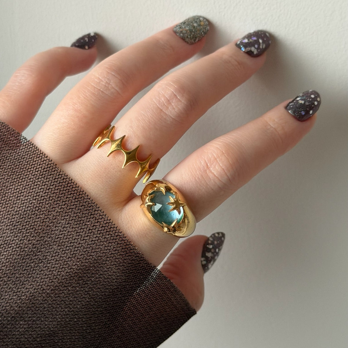 [ green onyx white shell crystal triplet ] twinkle ring gold