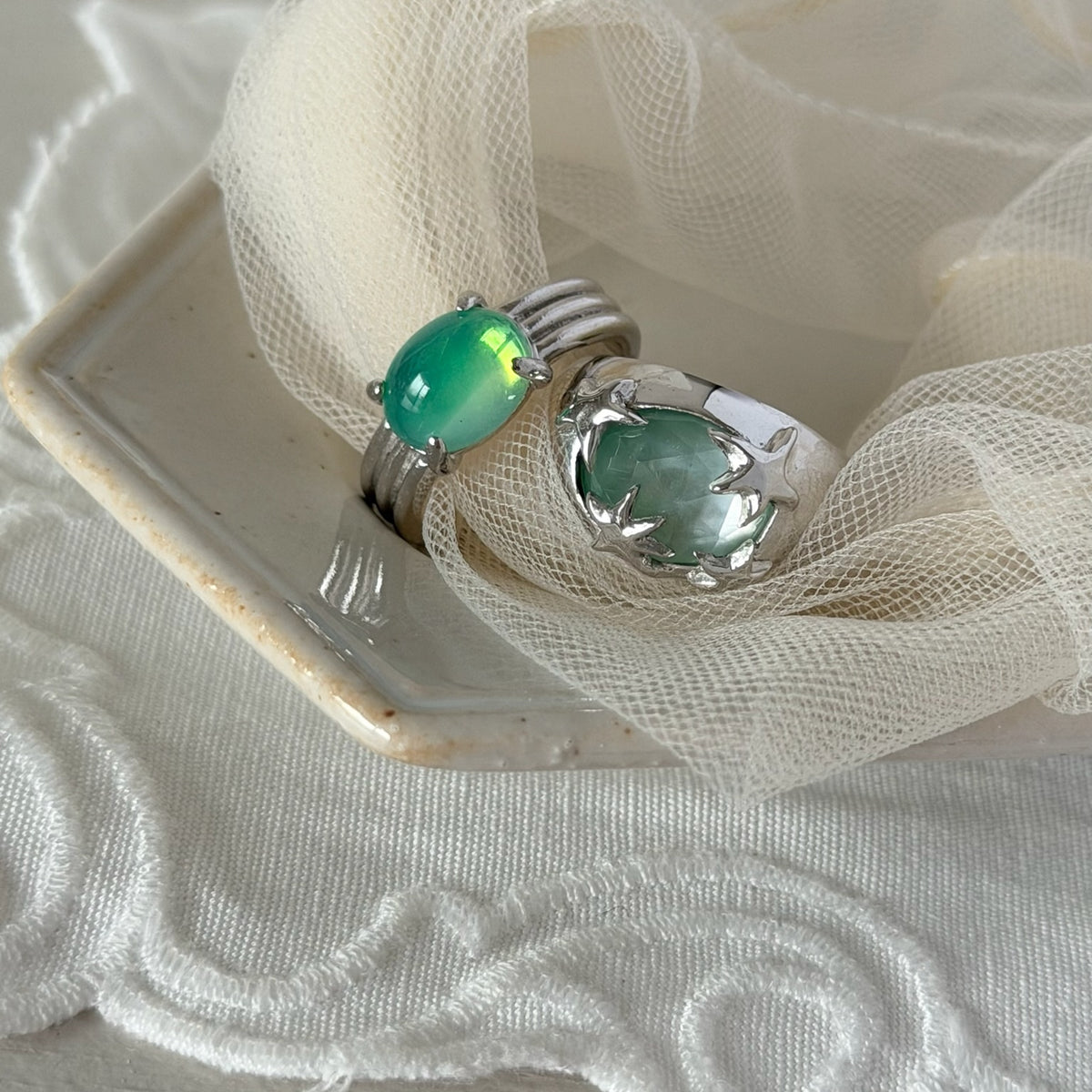 [ green onyx white shell crystal triplet ] twinkle ring silver