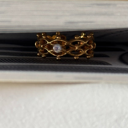 [ moon stone ] lace stone gold