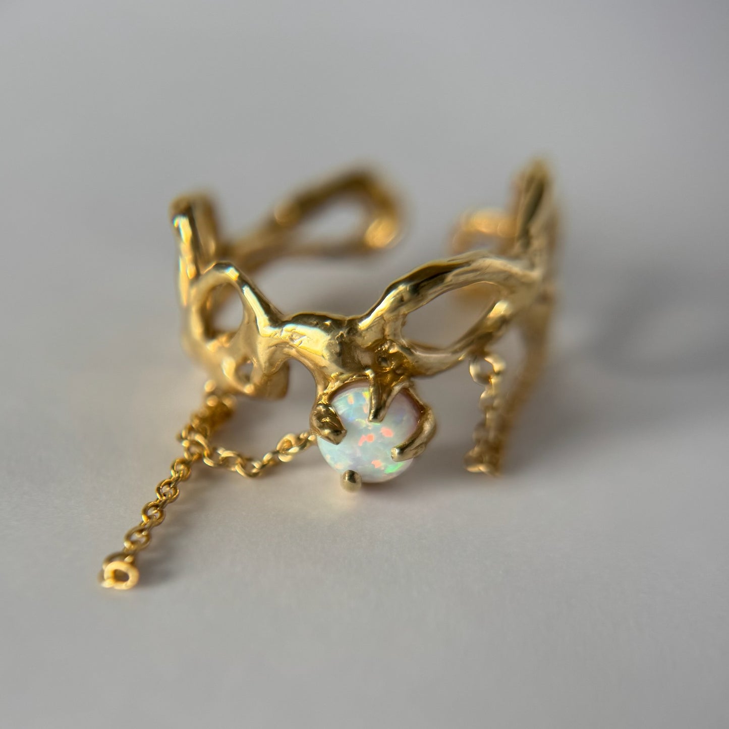 [ synthetic opal ] nuanced mesh gold