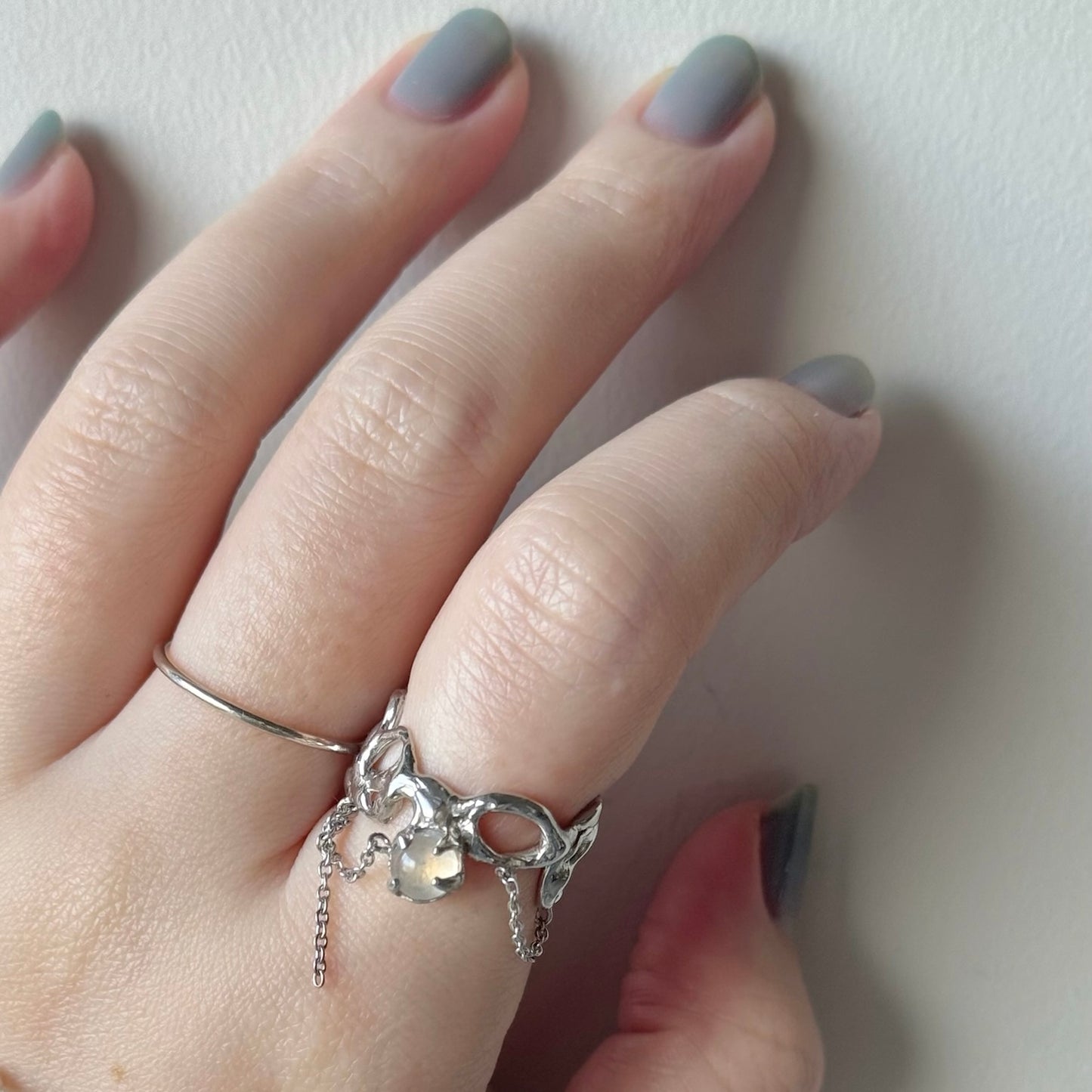 [ royal blue moon stone ] nuanced mesh silver