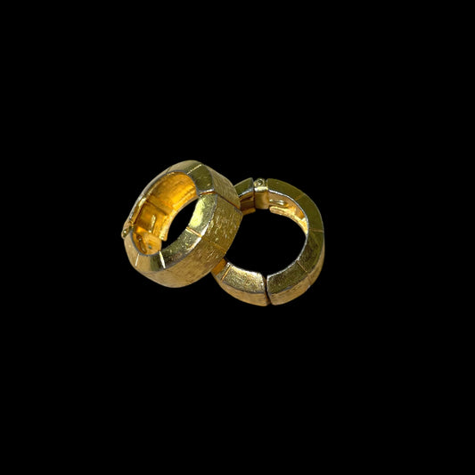 Gold earring
