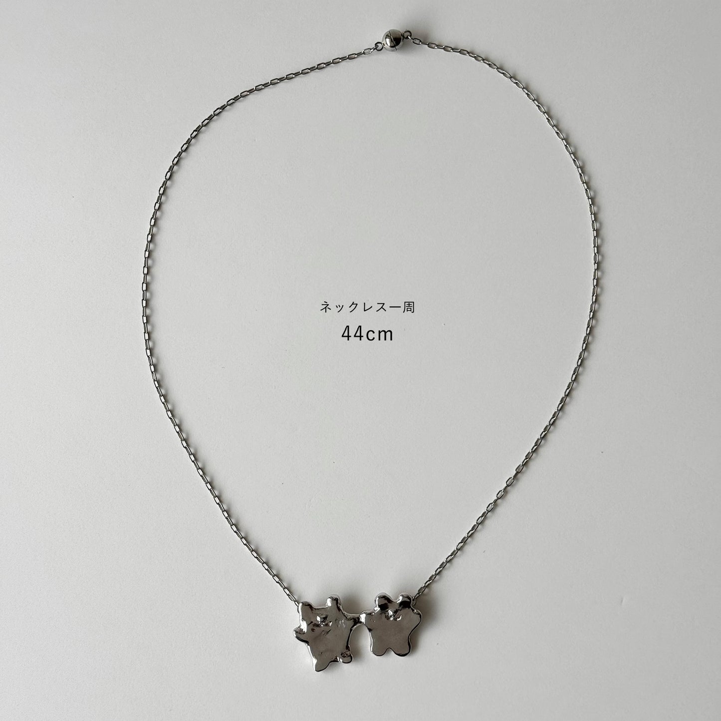 [ silver ] bears necklace