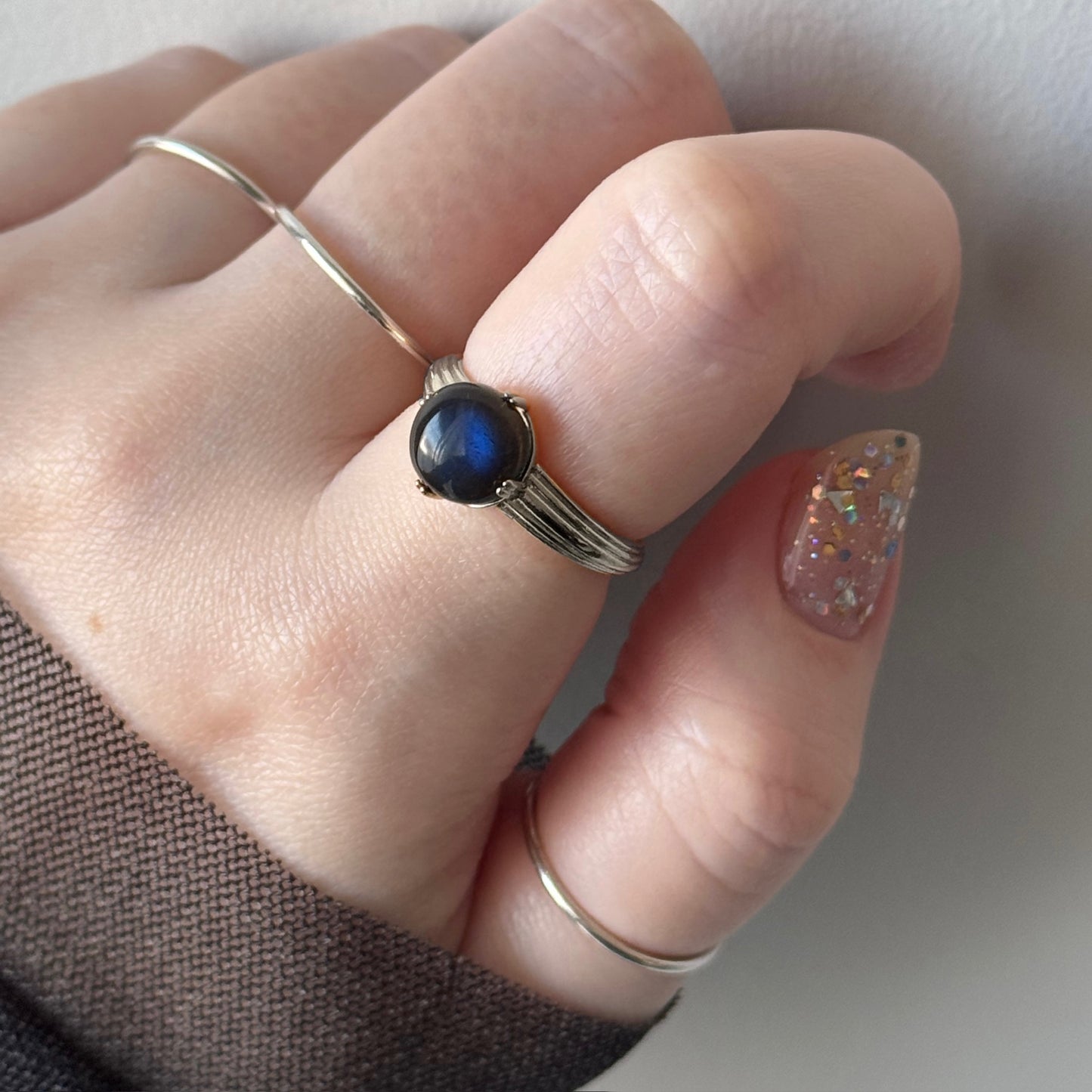 [ black labradorite ] croissant silver