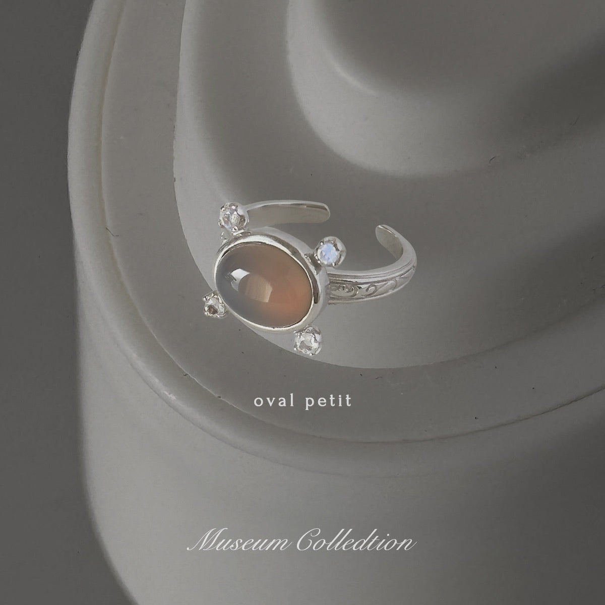 [ gray onyx ] oval petit silver