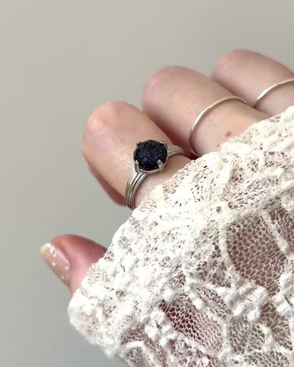 [ blue gold stone (multi-faceted) ] croissant silver