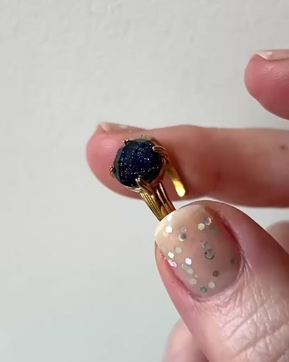 [ blue gold stone (multi-faceted) ] croissant gold
