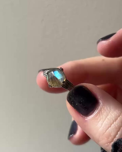 [ labradorite (rose cut) ] croissant silver