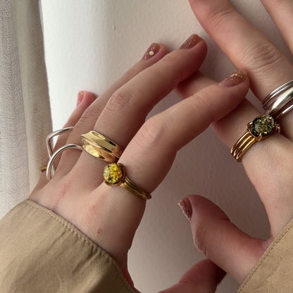 [ black amber ]  croissant gold