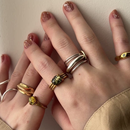 [ black amber ] trois gold