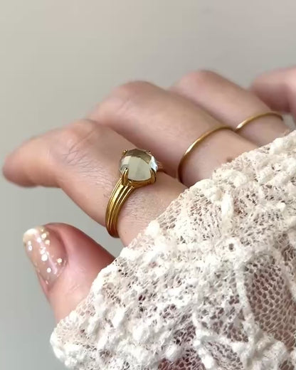 [ green amethyst (multi-faceted) ] croissant gold