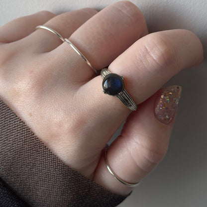 [ black labradorite ] croissant silver