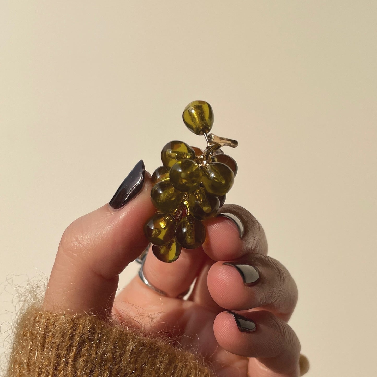 [ clear green ] grape piercing
