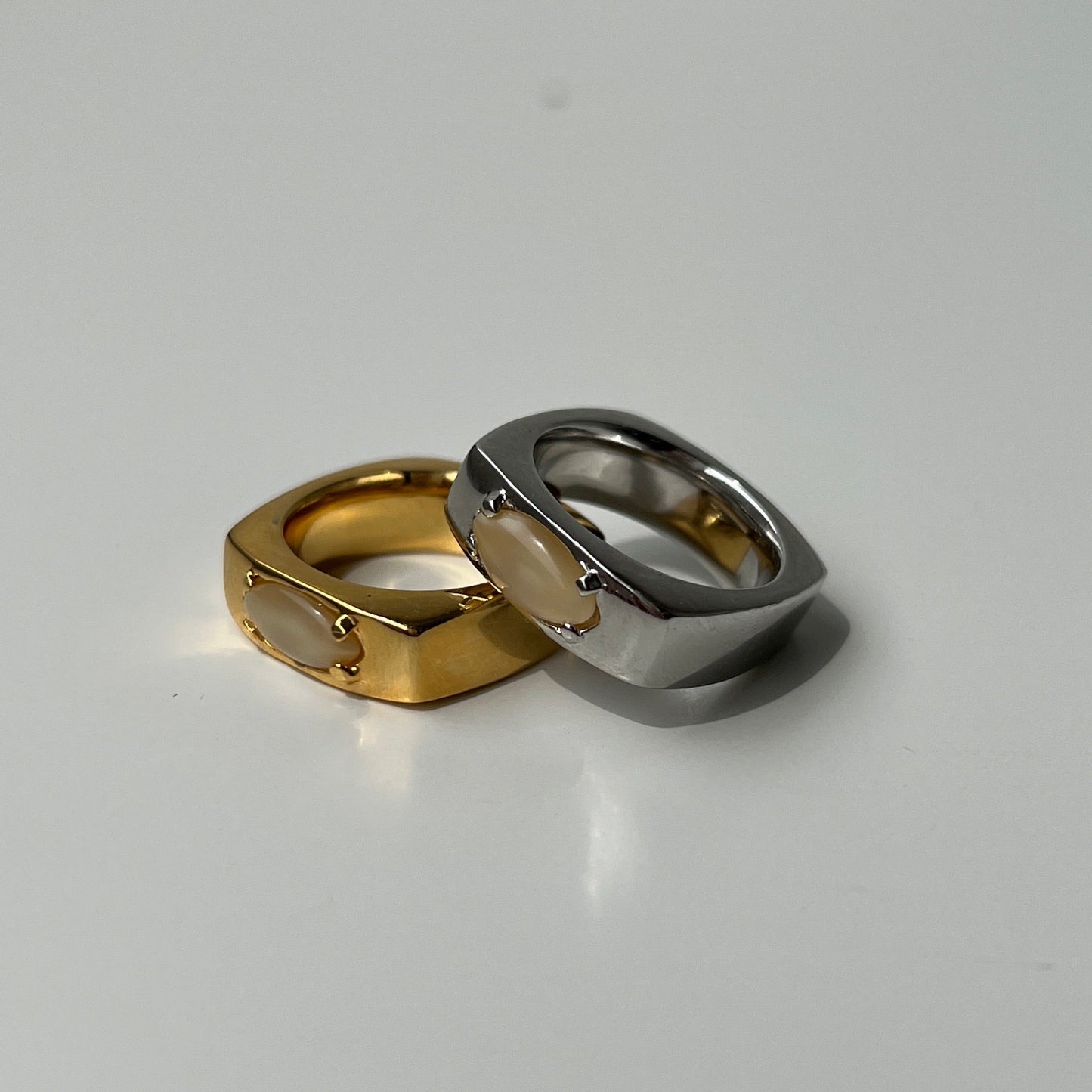 [ yellow moon glass ] europa gold