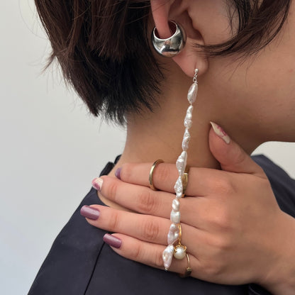[ aurora pearl ] mid-length piercings