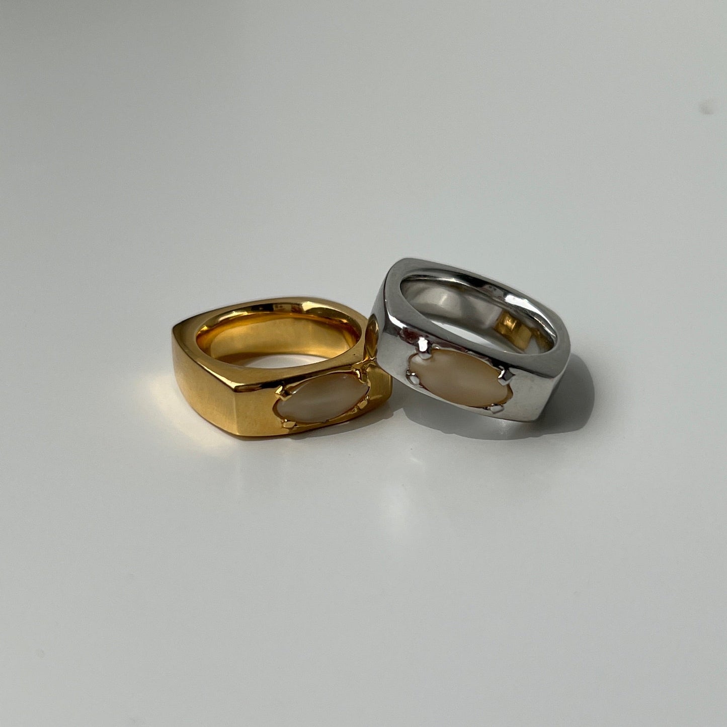 [ yellow moon glass ] europa gold