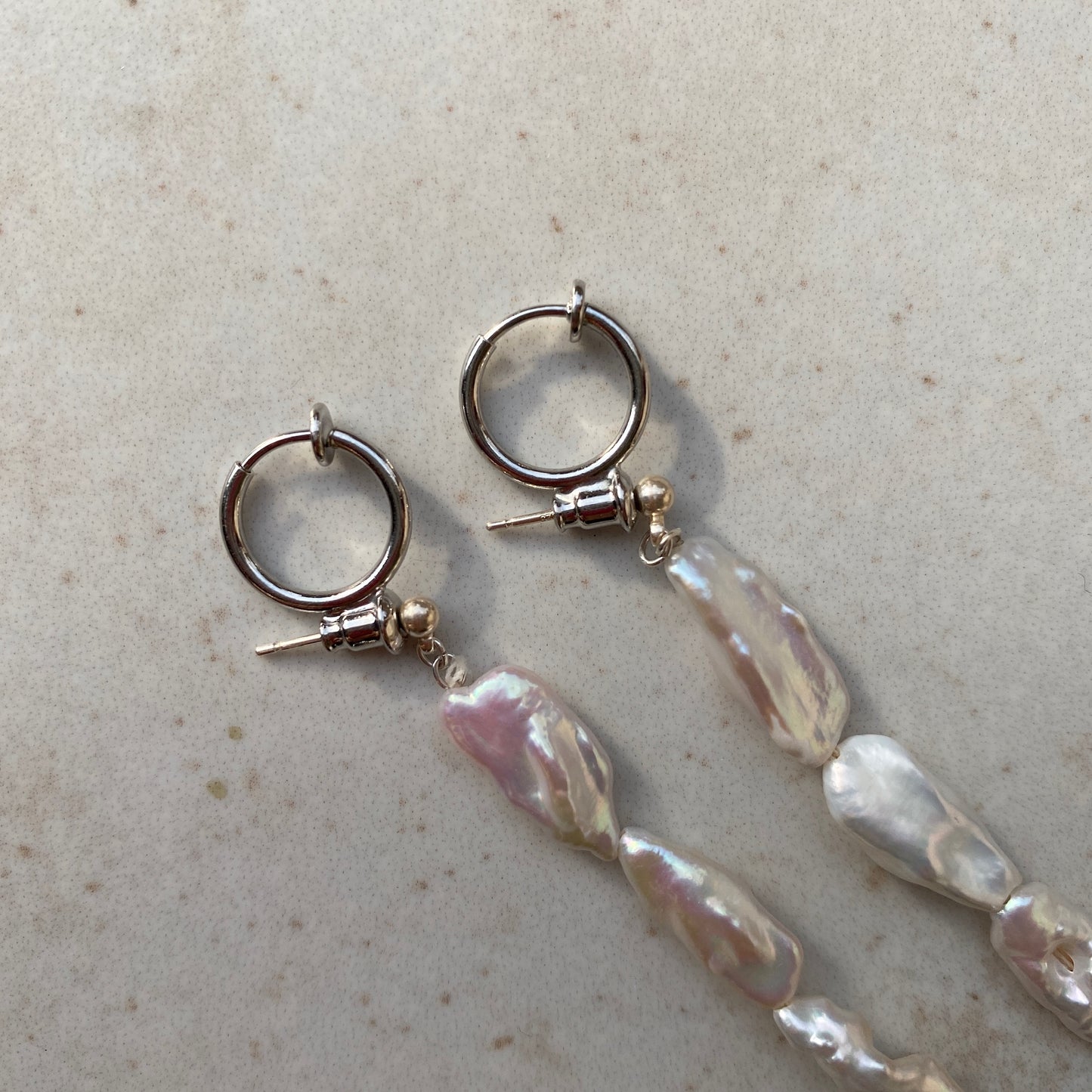 [ aurora pearl ] mid-length piercings