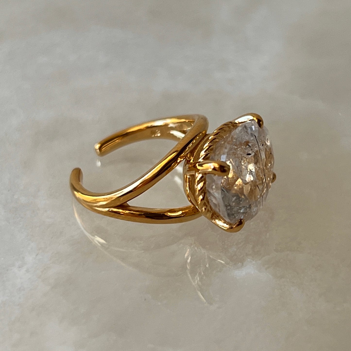 [ tourmaline quartz (clear) ] reine -pinky gold