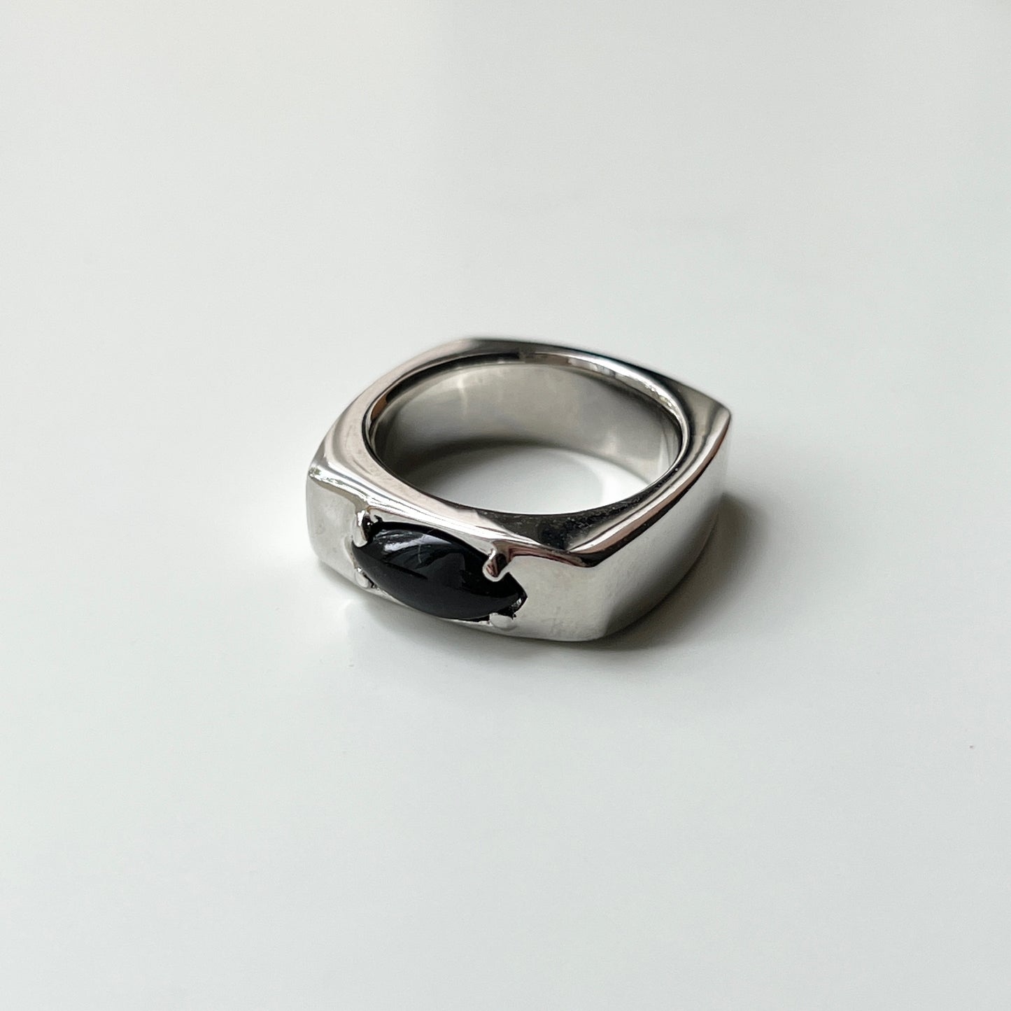 [ black moon glass ] europa silver