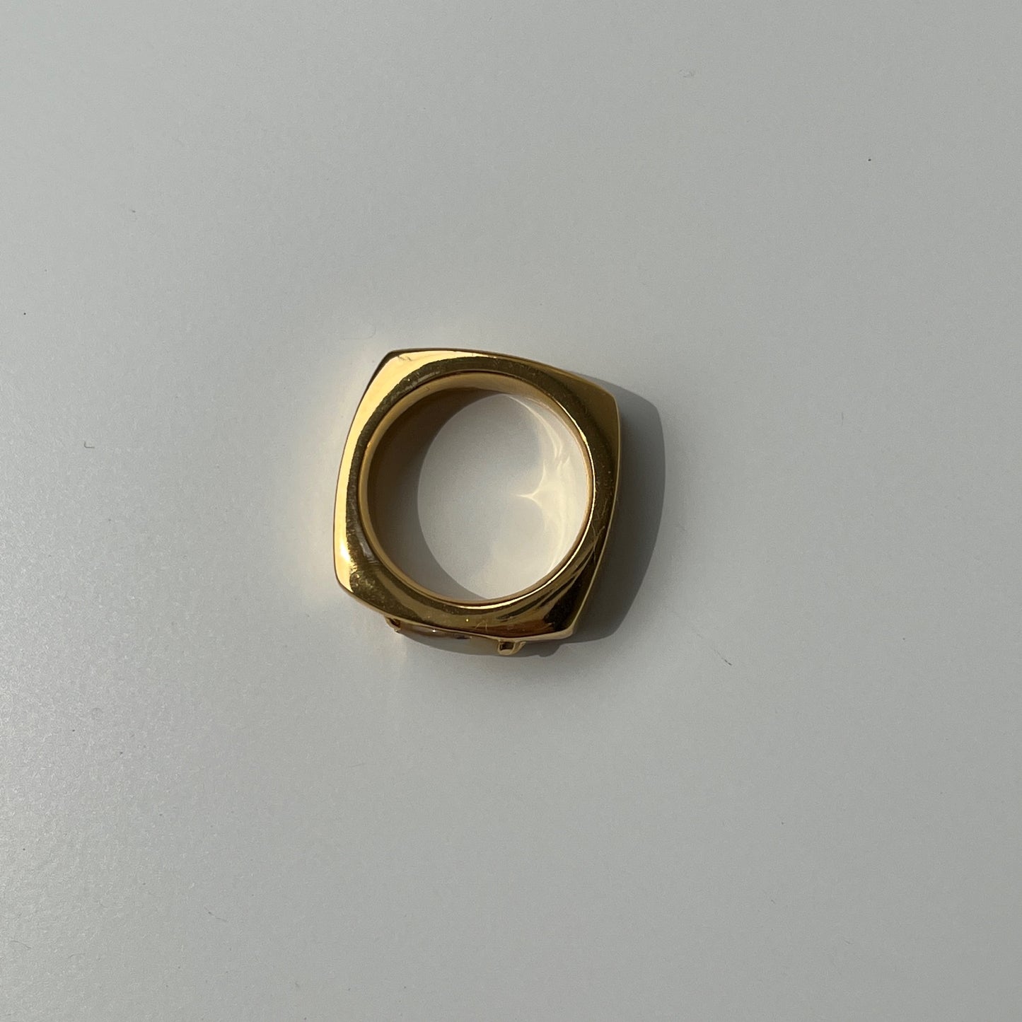 [ yellow moon glass ] europa gold