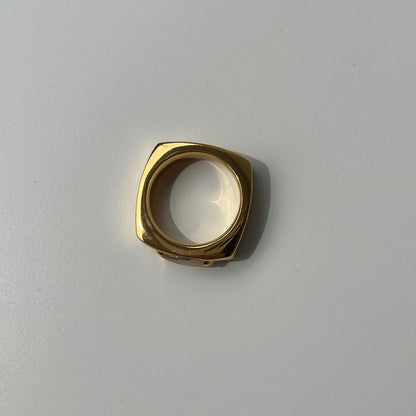 [ yellow moon glass ] europa gold