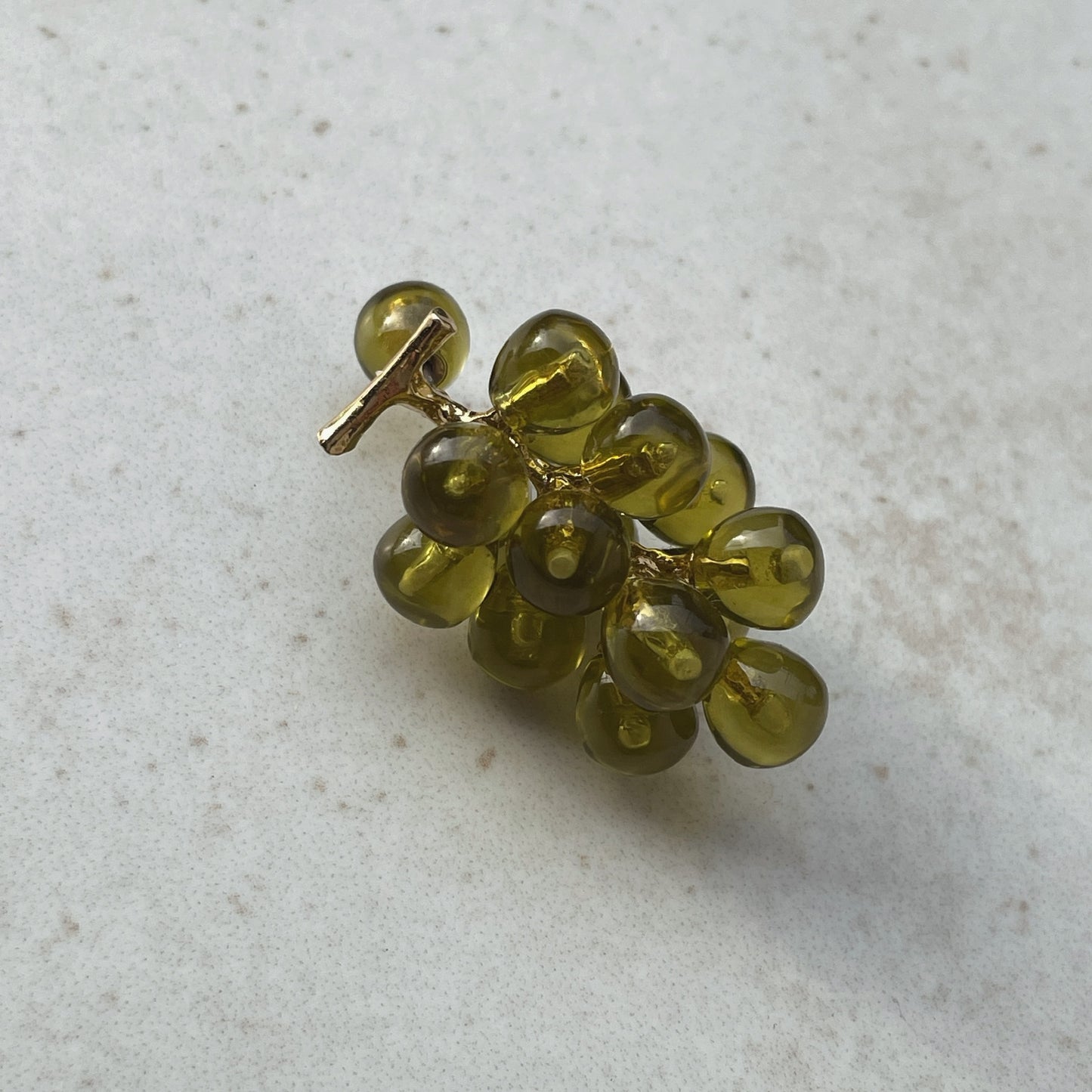 [ clear green ] grape piercing
