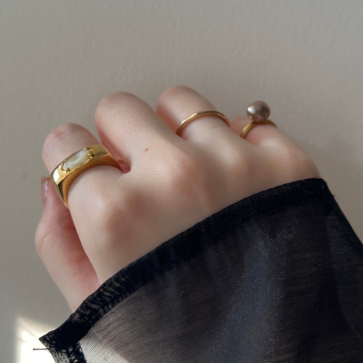 [ yellow moon glass ] europa gold