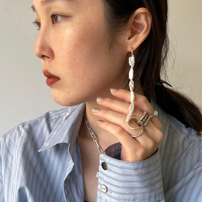 [ aurora pearl ] mid-length piercings
