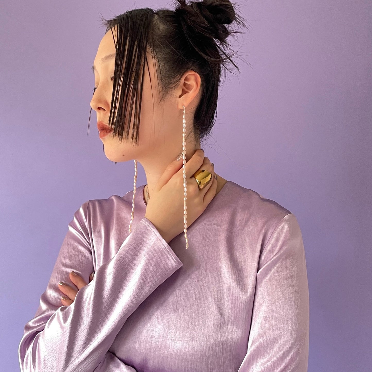 [ small aurora pink pearl ] long-length piercings