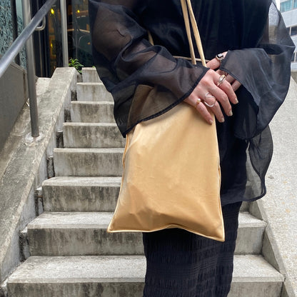 [ velor banana ] long handle tote bag