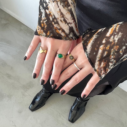 [ black amber ]  croissant gold