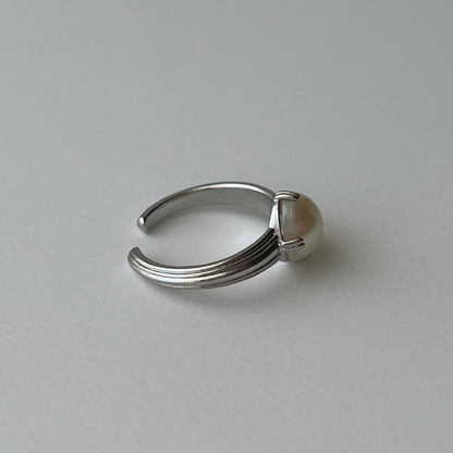 [ vintage pearl ] croissant silver